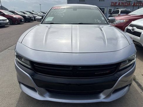 Used 2018 Dodge Charger R/T RWD image 12