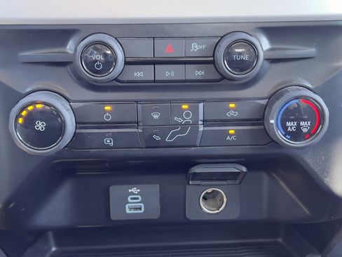 Used 2025 Ford F250 XLT w/ FX4 Off-Road Package image 29