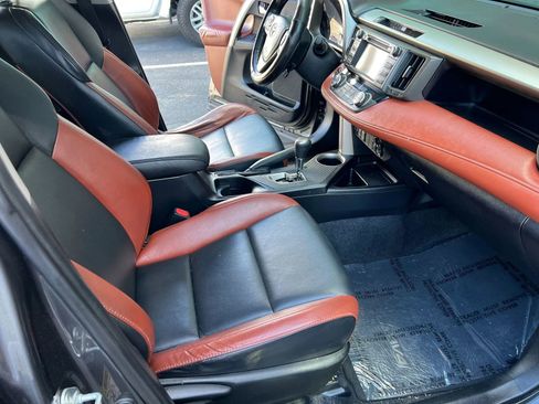 Used 2013 Toyota RAV4 Limited image 10