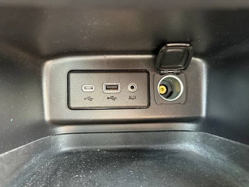 Used 2024 Chevrolet Equinox LT FWD image 20