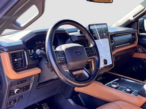 Used 2022 Ford Expedition Max Platinum image 9