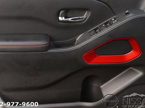 New 2025 Nissan Frontier PRO-4X w/ Pro Convenience Package image 9