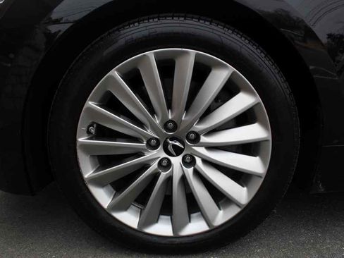 Used 2016 Hyundai Equus Signature image 31