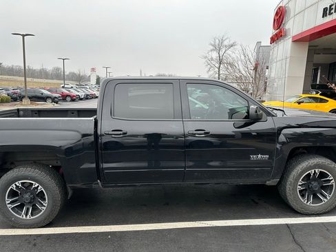 Used 2018 Chevrolet Silverado 1500 LT w/ Texas Edition image 7