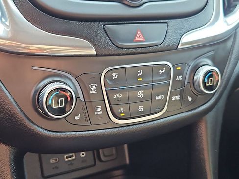 Used 2019 Chevrolet Equinox LT AWD/4WD image 21