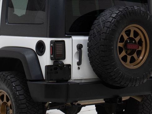 Used 2017 Jeep Wrangler Unlimited Sport w/ Quick Order Package 24S AWD/4WD image 14