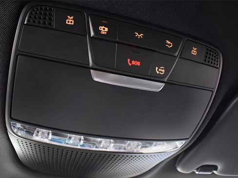 Used 2022 Mercedes-Benz GLC 300 4MATIC image 26