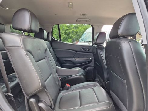 Used 2023 GMC Acadia SLT FWD image 28