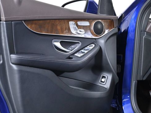 Used 2017 Mercedes-Benz GLC 300 4MATIC image 29