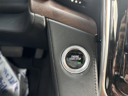 Used 2019 Cadillac Escalade ESV Luxury image 29