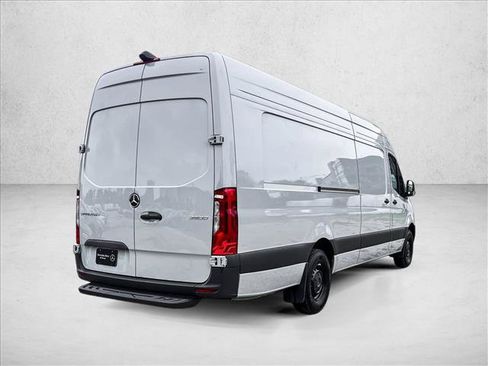 Used 2026 Mercedes-Benz Sprinter 2500 image 5