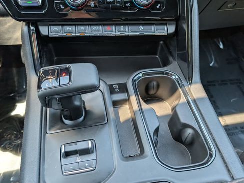 Certified 2025 GMC Sierra 1500 AT4 w/ Technology Package AWD/4WD image 26