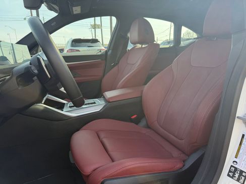 Used 2025 BMW 430i xDrive w/ M Sport Package image 5