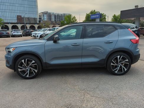 Used 2021 Volvo XC40 T5 R-Design w/ Protection Package Premier AWD/4WD image 4