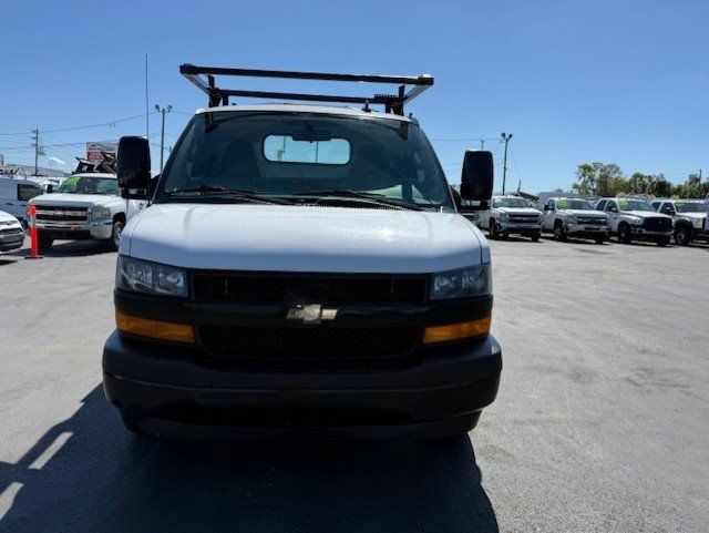 Used 2019 Chevrolet Express 3500 RWD image 3