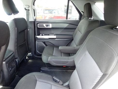 Used 2024 Ford Explorer XLT w/ Class IV Trailer Tow Package AWD/4WD image 19
