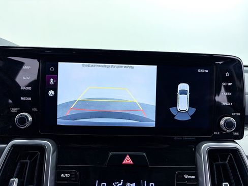 Used 2022 Kia Sorento S w/ Panoramic Sunroof Package image 5