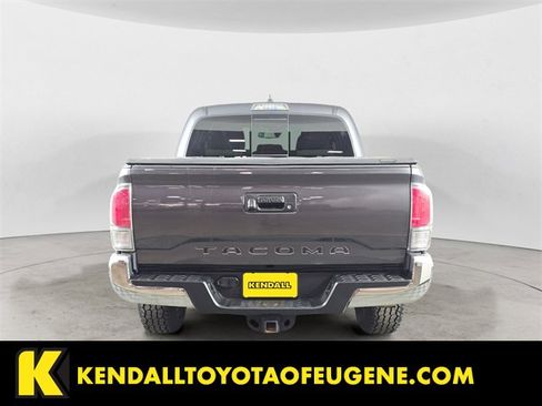 Used 2021 Toyota Tacoma TRD Off-Road image 4