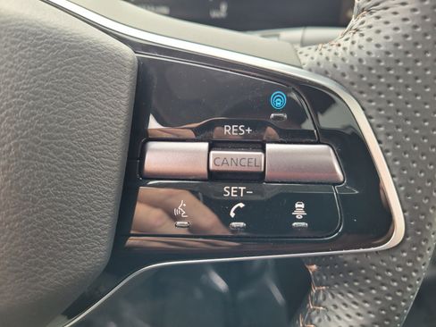 Used 2023 Nissan Ariya FWD image 26