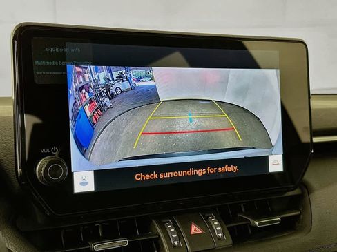 Used 2025 Toyota RAV4 XSE AWD/4WD image 27