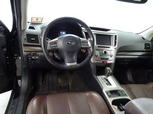 Used 2013 Subaru Outback 2.5i Limited AWD/4WD image 5