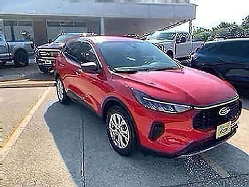 Used 2024 Ford Escape Active FWD image 2