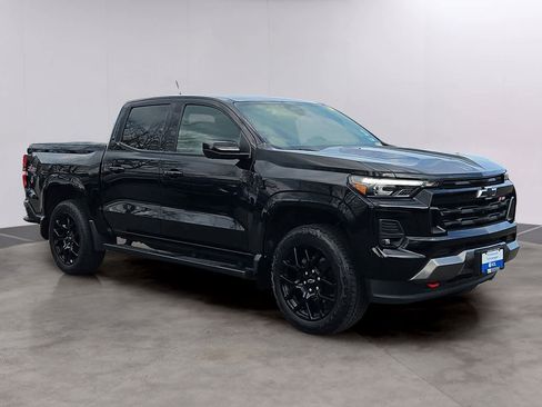 Used 2024 Chevrolet Colorado Z71 w/ LPO, Dark Essentials Package AWD/4WD image 3