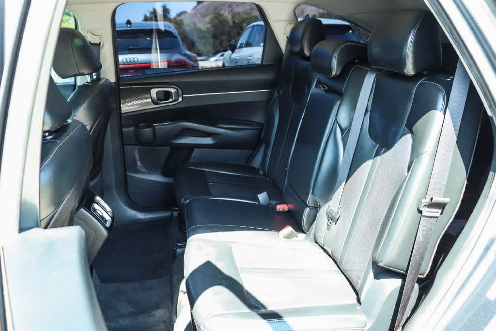 Used 2021 Kia Sorento S FWD image 22