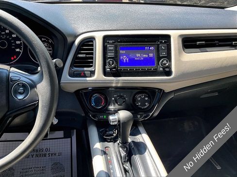 Used 2018 Honda HR-V LX image 6