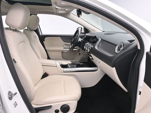 Used 2022 Mercedes-Benz GLA 250 4MATIC w/ Premium Package Lite image 25