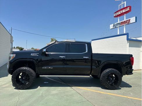 Used 2019 GMC Sierra 1500 Denali w/ Denali Ultimate Package AWD/4WD image 12
