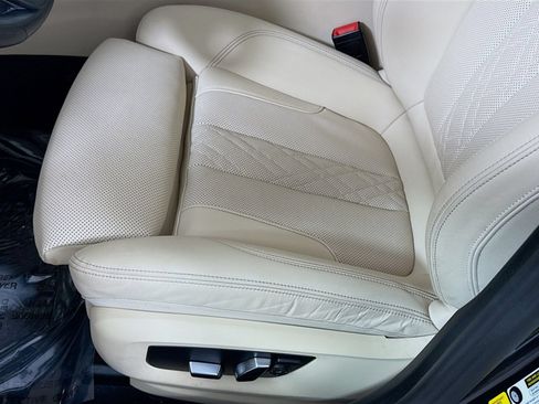 Used 2023 BMW 530i xDrive w/ Premium Package AWD/4WD image 13