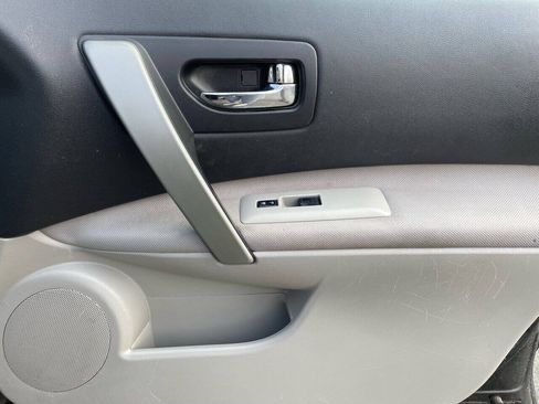 Used 2014 Nissan Rogue S FWD image 20