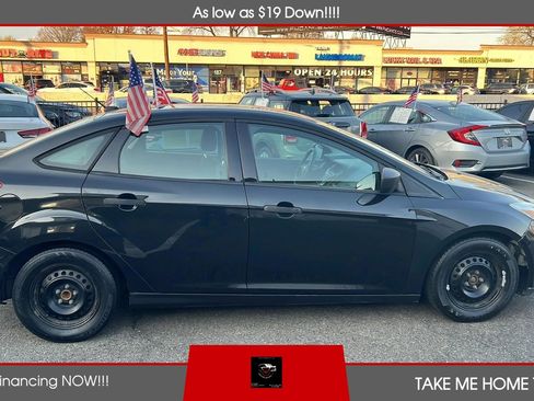 Used 2013 Ford Focus S FWD image 6