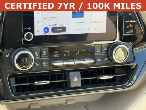Used 2023 Toyota Highlander XLE AWD/4WD image 22