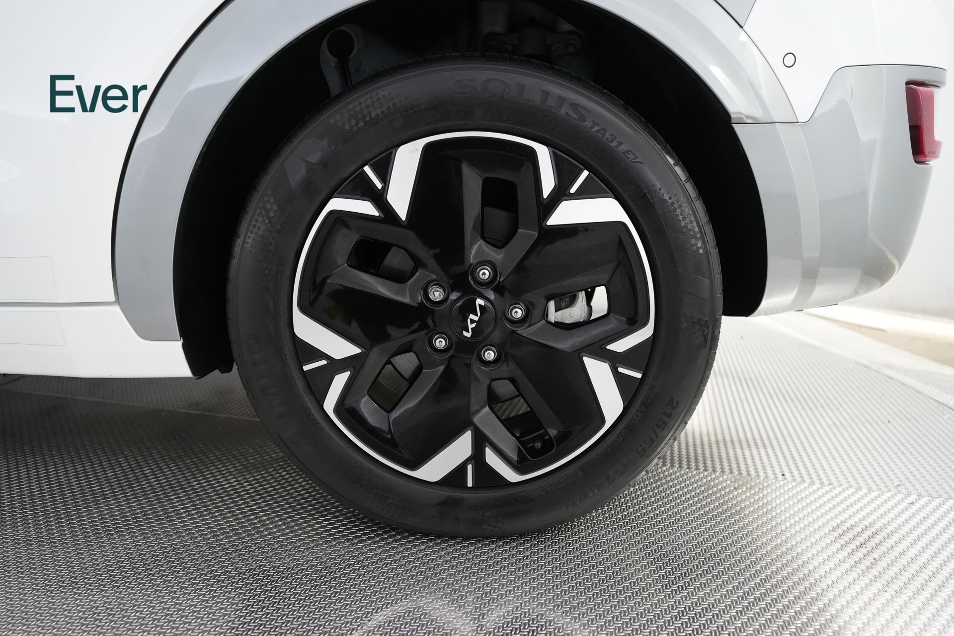 Used 2023 Kia Niro Wave FWD image 9
