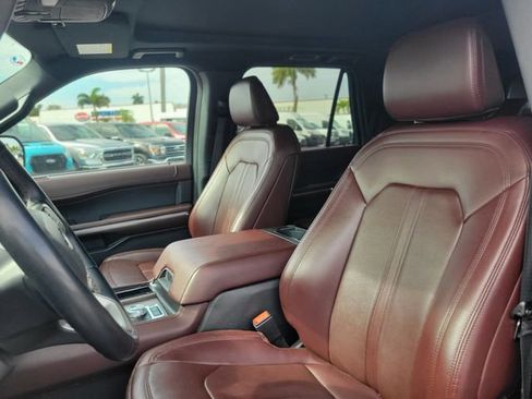 Certified 2024 Ford Expedition Limited image 19