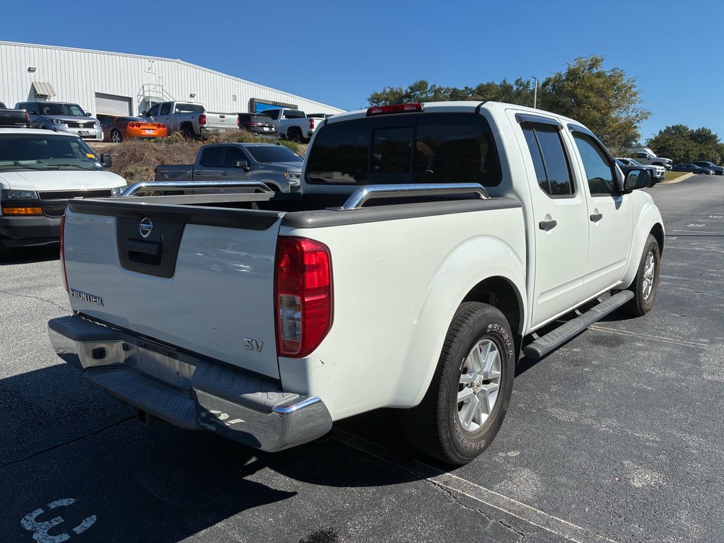 Used 2015 Nissan Frontier SV RWD image 5