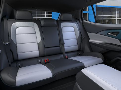 New 2026 Chevrolet Equinox EV LT AWD/4WD image 17