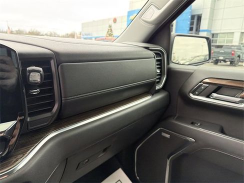 Used 2024 Chevrolet Silverado 1500 LT Trail Boss image 24