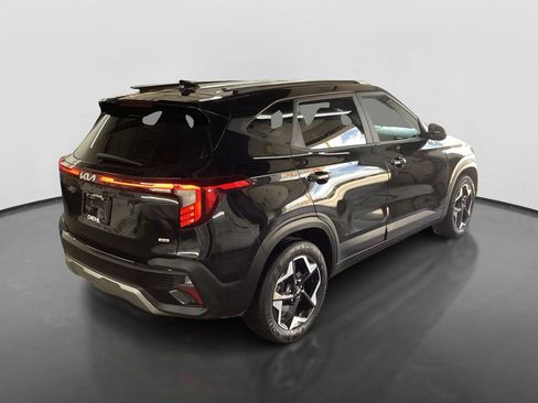 Used 2025 Kia Seltos S AWD/4WD image 5