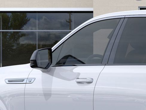 New 2025 Cadillac Escalade IQ Luxury 2 AWD/4WD image 12