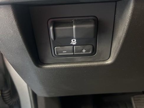 Used 2023 Chevrolet Colorado LT w/ LT Convenience Package III image 9