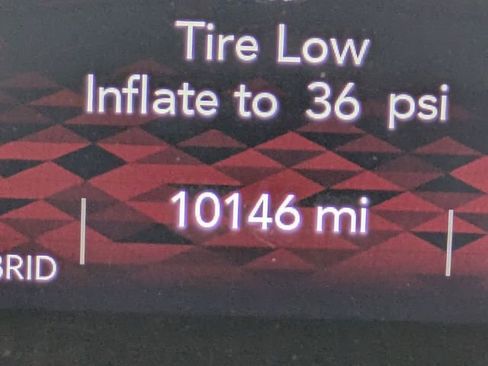 Used 2025 Jeep Wrangler Unlimited Sahara w/ Safety Group image 35