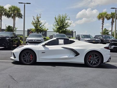 Used 2023 Chevrolet Corvette Stingray Premium Cpe w/ Z51 Performance Package RWD image 3
