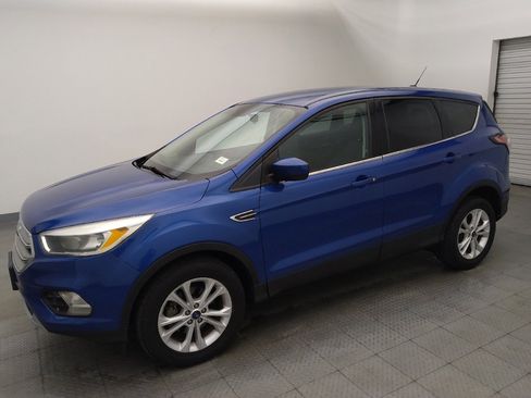 Used 2017 Ford Escape SE FWD image 2