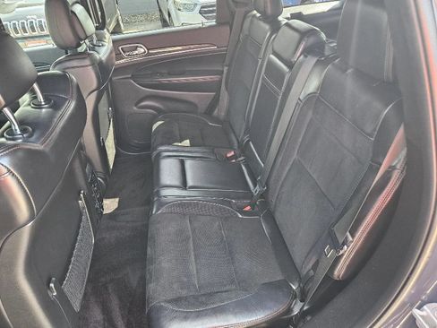 Used 2018 Jeep Grand Cherokee Trailhawk AWD/4WD image 18