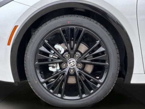 New 2026 Toyota Prius Plug-In Hybrid FWD image 32