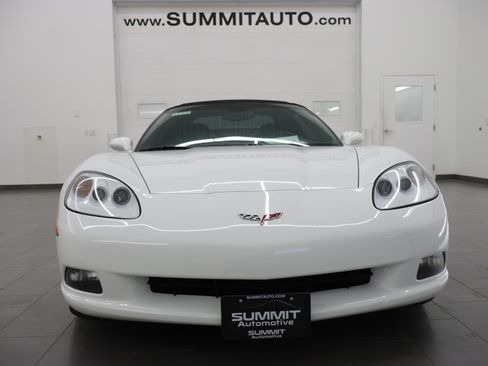 Used 2007 Chevrolet Corvette Convertible w/ Preferred Equipment Group RWD image 19