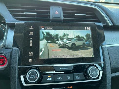 Used 2018 Honda Civic EX image 9